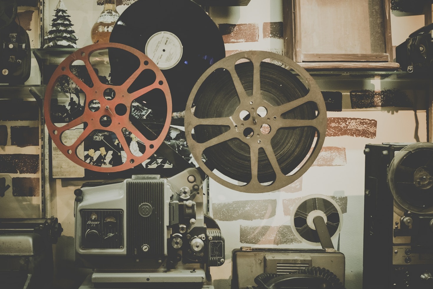 Behind the Scenes: Swiss Filmmaking Perspectives